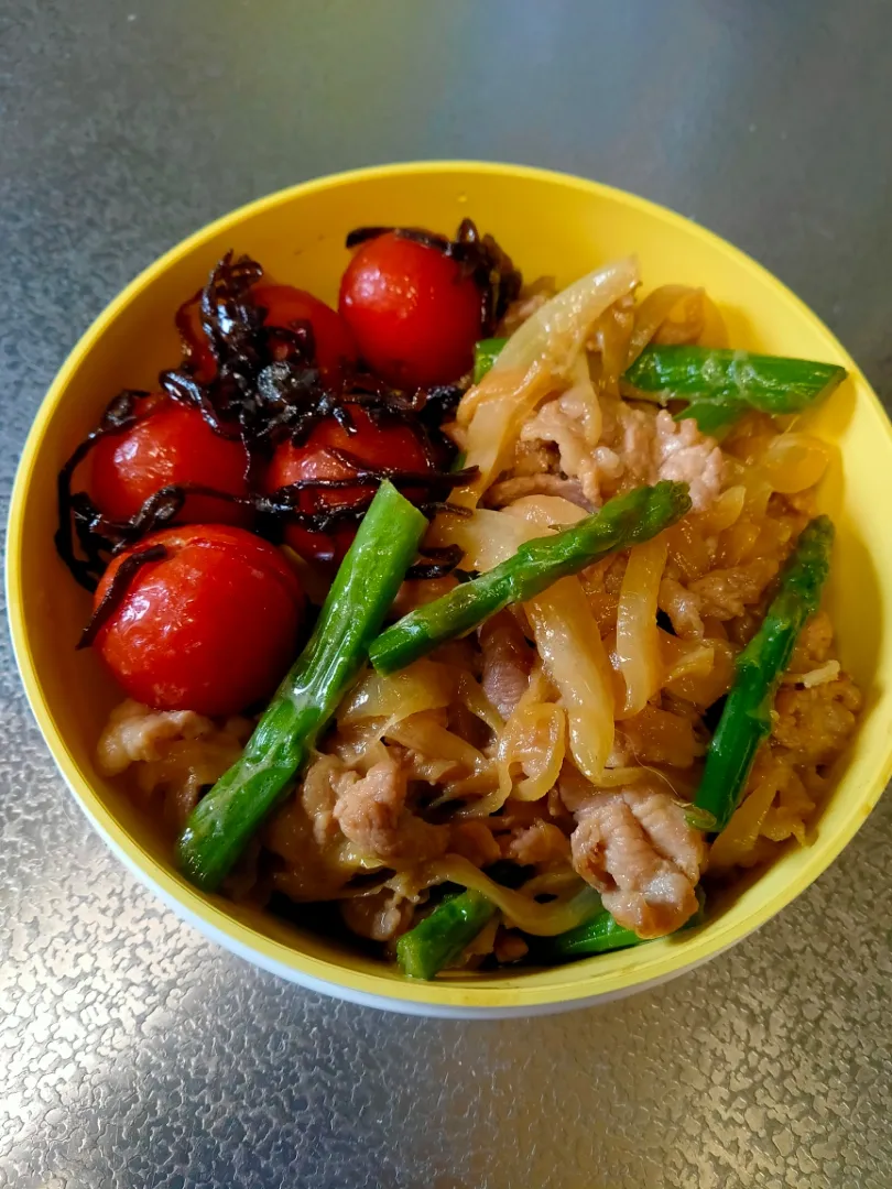 ・豚肉とアスパラのマヨしょうが焼き
・ミニトマトのごま塩昆布(作りおき)|あーちゃんさん