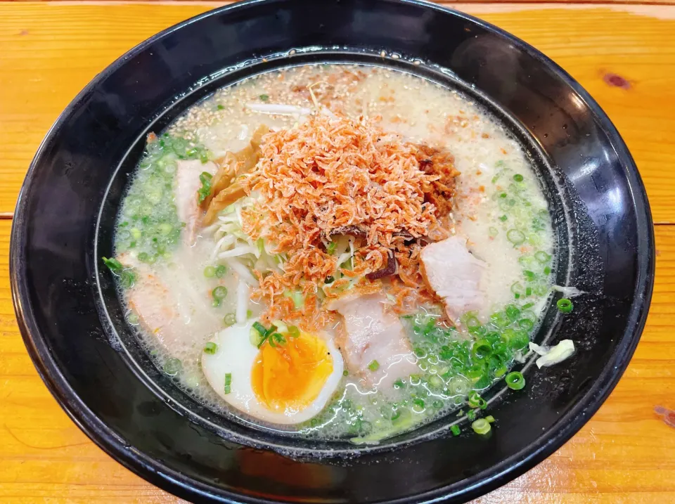 海老塩ラーメン🦐|コージ💫さん