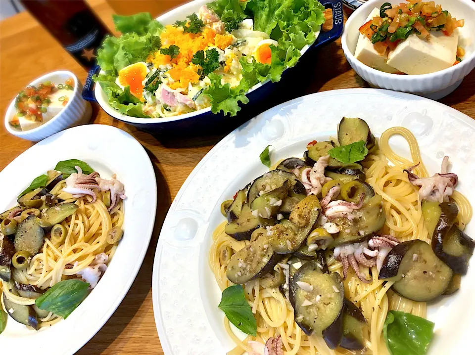 烏賊げそと茄子のパスタ　ポテトサラダ　冷奴のトマトソースがけ|じゅんさんさん