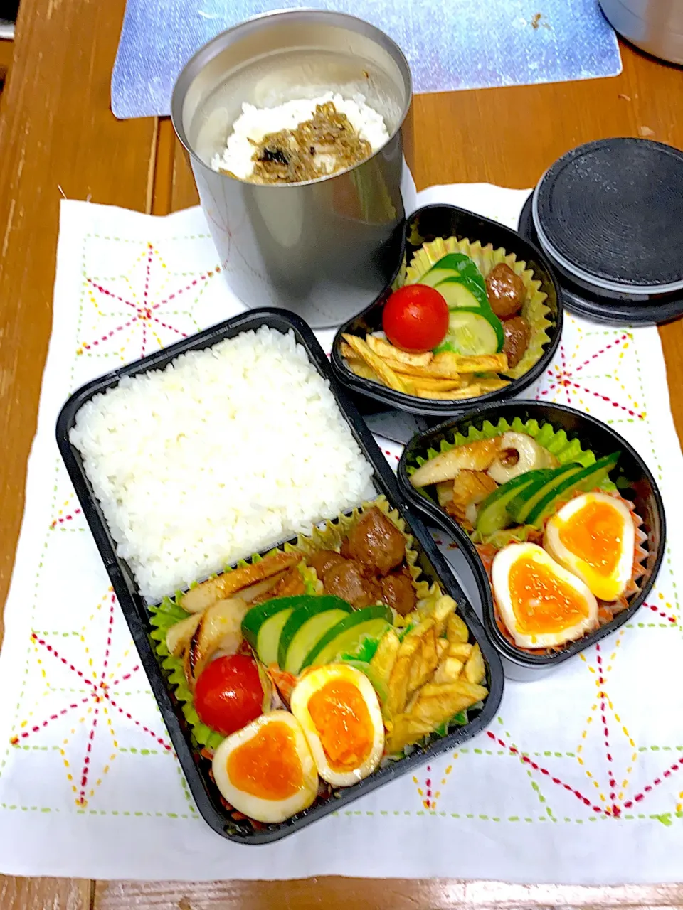 Snapdishの料理写真:8月24日火曜日煮卵弁当|アッキーさん