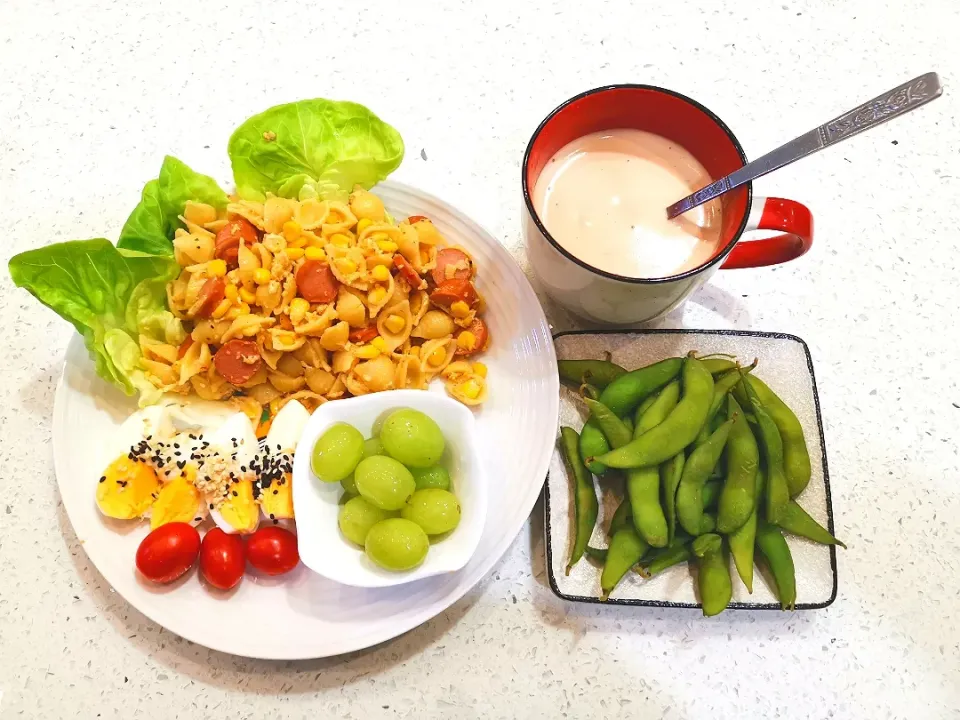 Pasta breakfast|Fiona Thengさん