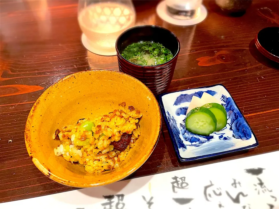 アカヤマドリダケと銀杏の土鍋ご飯、味噌汁とお新香|もうちゃんさん