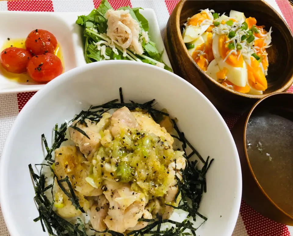 【ねぎ好きマン】ねぎ塩チキン丼|飛鳥さん