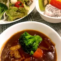 Snapdishの料理写真:beefstew|marian ilanoさん