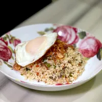 Snapdishの料理写真:Nasi Goreng Kampung (Village Fried Rice)|Dhilaさん