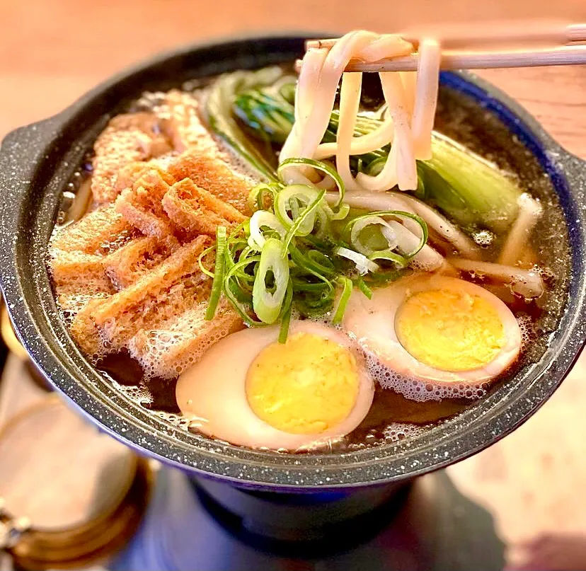 まさかの鍋焼きうどん・・|ばくあんしゃさん