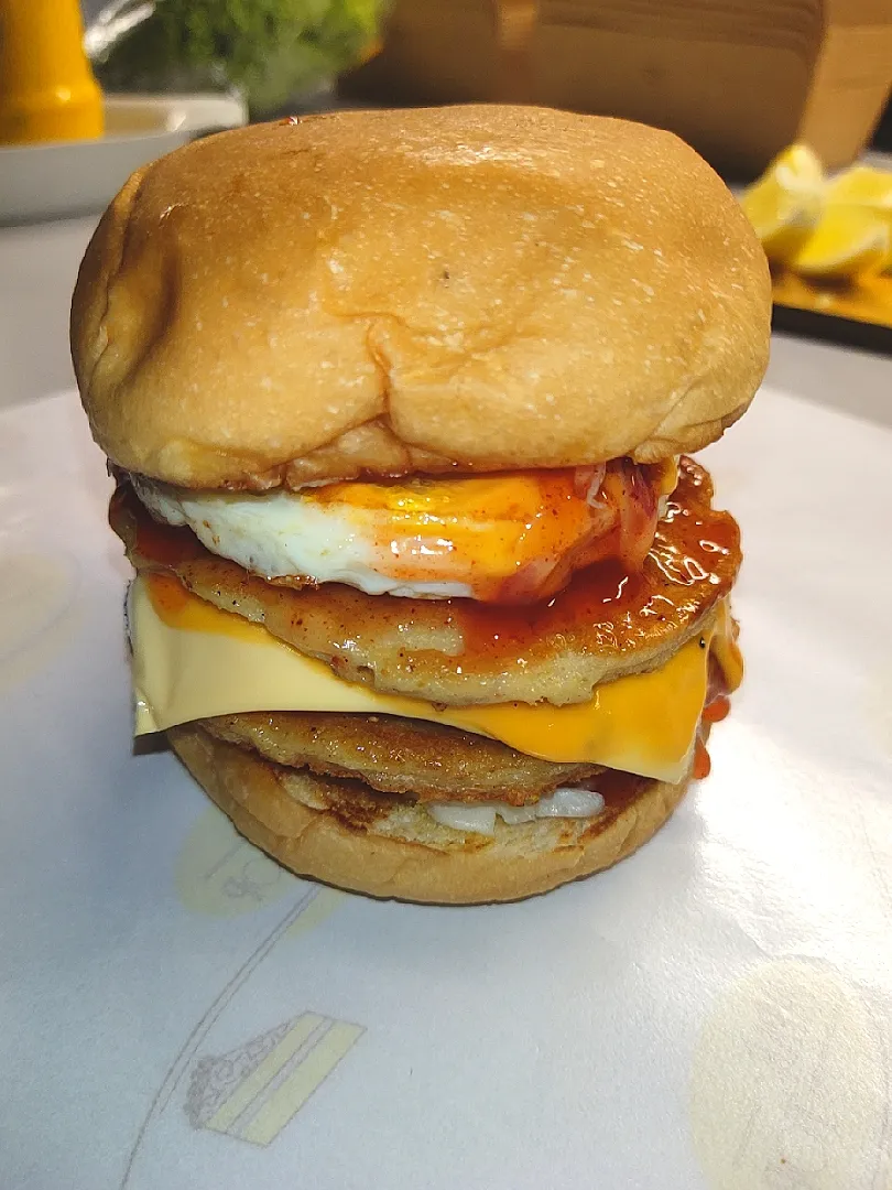 Snapdishの料理写真:double patty burger|C.R.Thiruさん