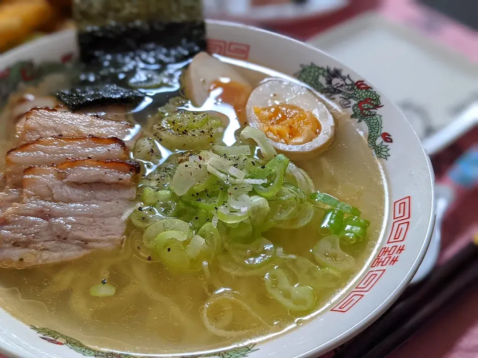 Snapdishの料理写真:手作り塩ラーメン☆*°|奈津美さん