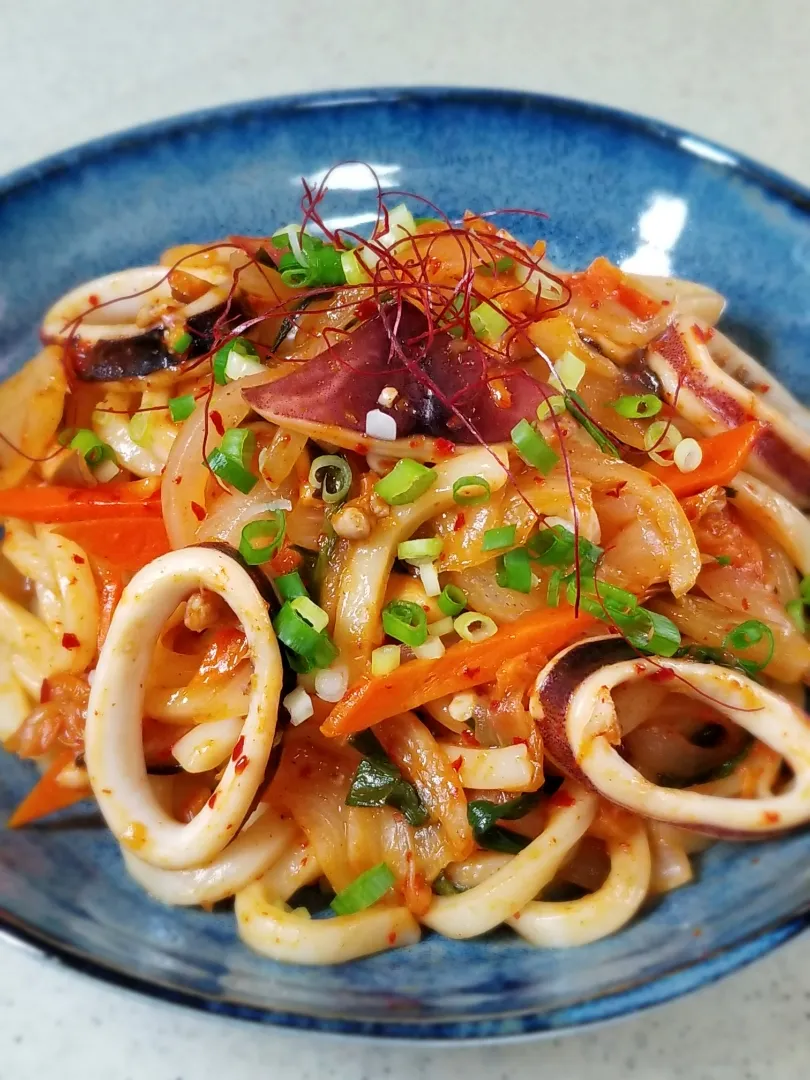 イカキムチ焼きうどん|ぱんだのままんさん