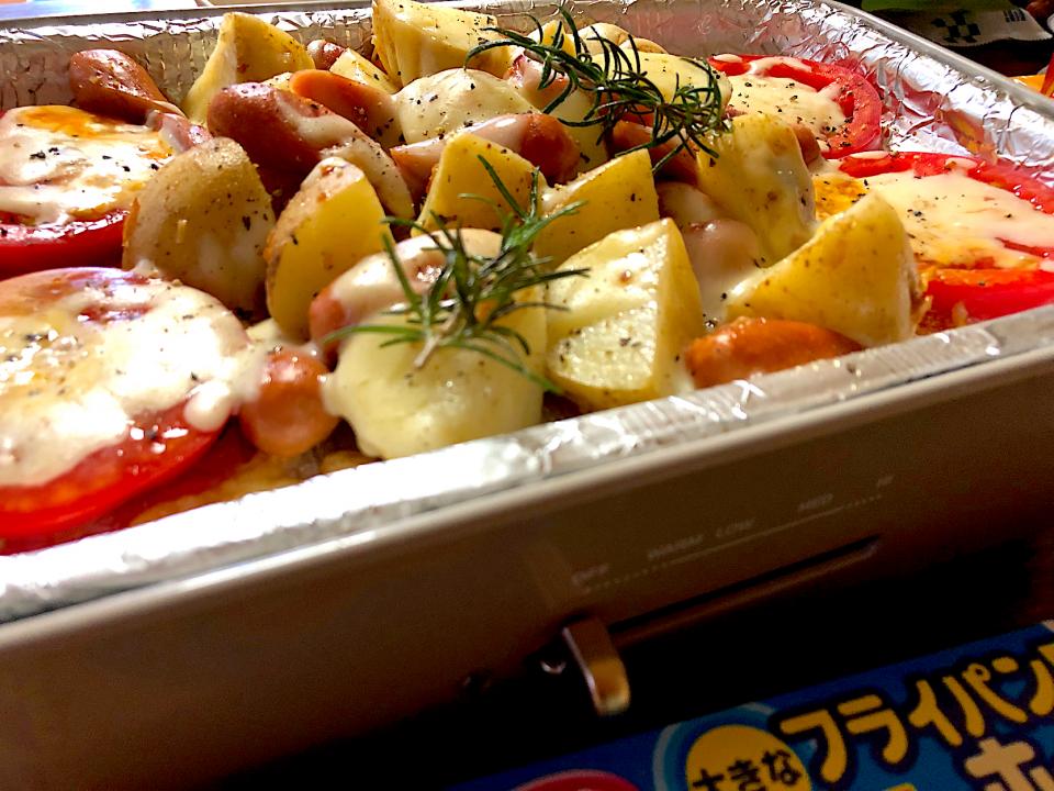 りまこちゃんのジャガイモとローズマリーのオーブン焼き💕 をホットプレートで😊