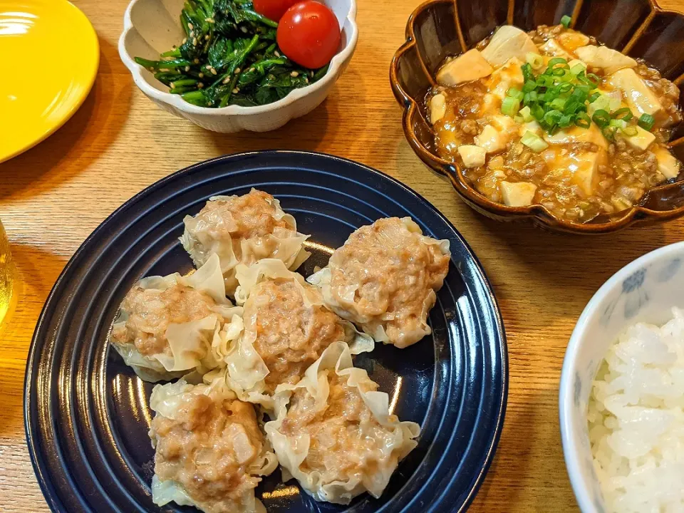 Snapdishの料理写真:焼売で晩ごはん|しほさん