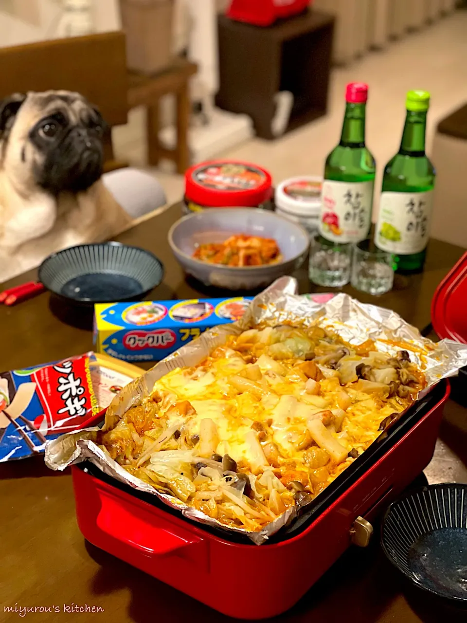 ホットプレートでトッポギ入れチーズタッカルビ😋|由美さん