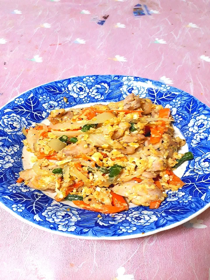 鶏もも肉の香草焼き、卵炒め。|横地　彩さん