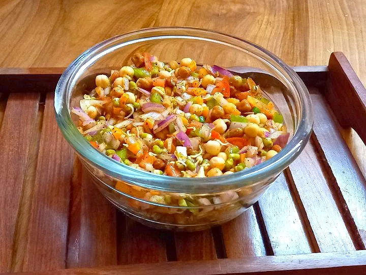 Sprouts salad .... in my way ....|Moumita Chowdhury Senさん