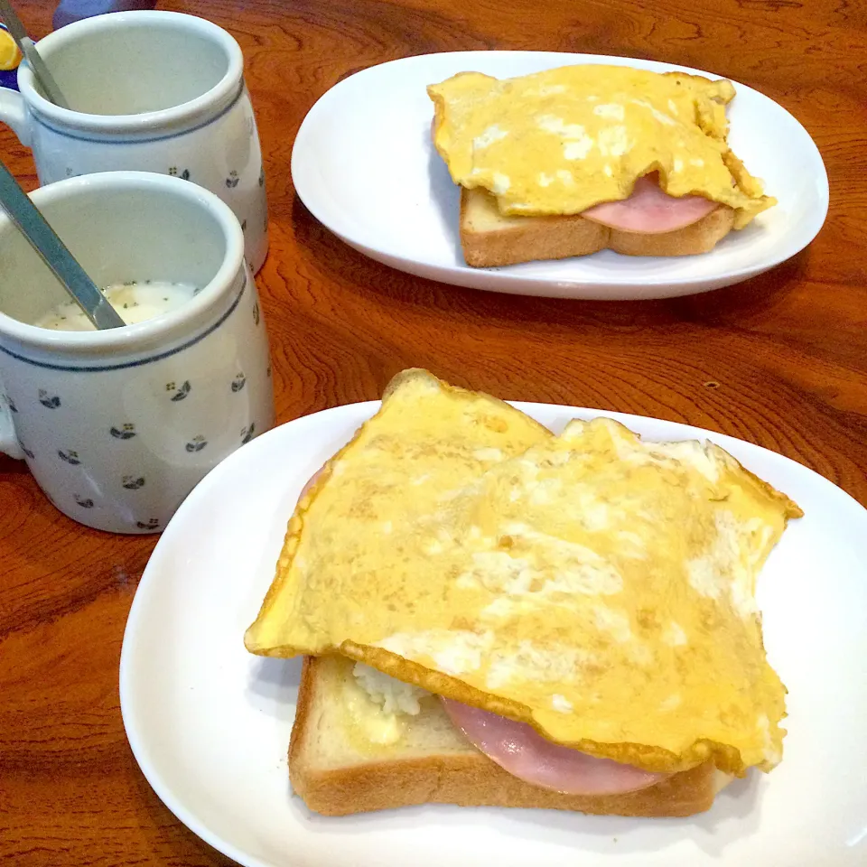 たまごとハムとポテサラのパン🥪😋|すかラインさん