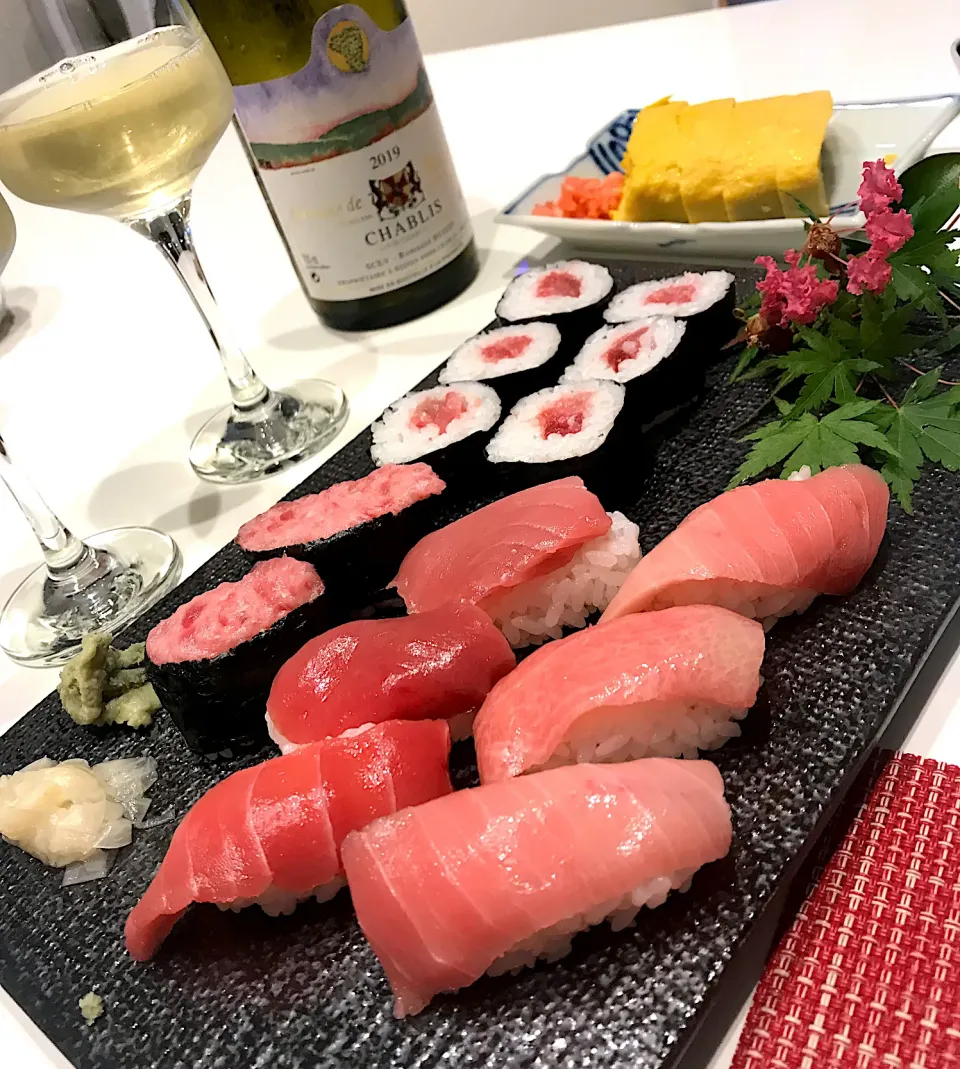 マグロ握り寿司🍣＆だし巻き卵🍳➰🥂😋|ナムナムさん