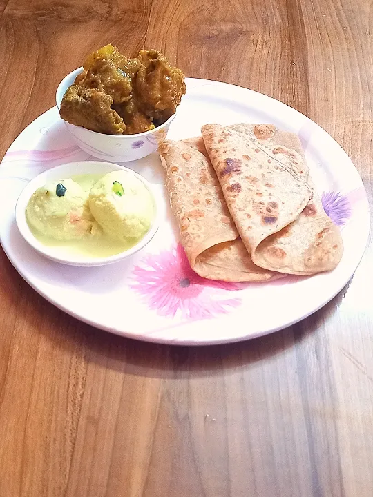 Paratha ...chicken kasa ....rasamalai....♥️|Moumita Chowdhury Senさん