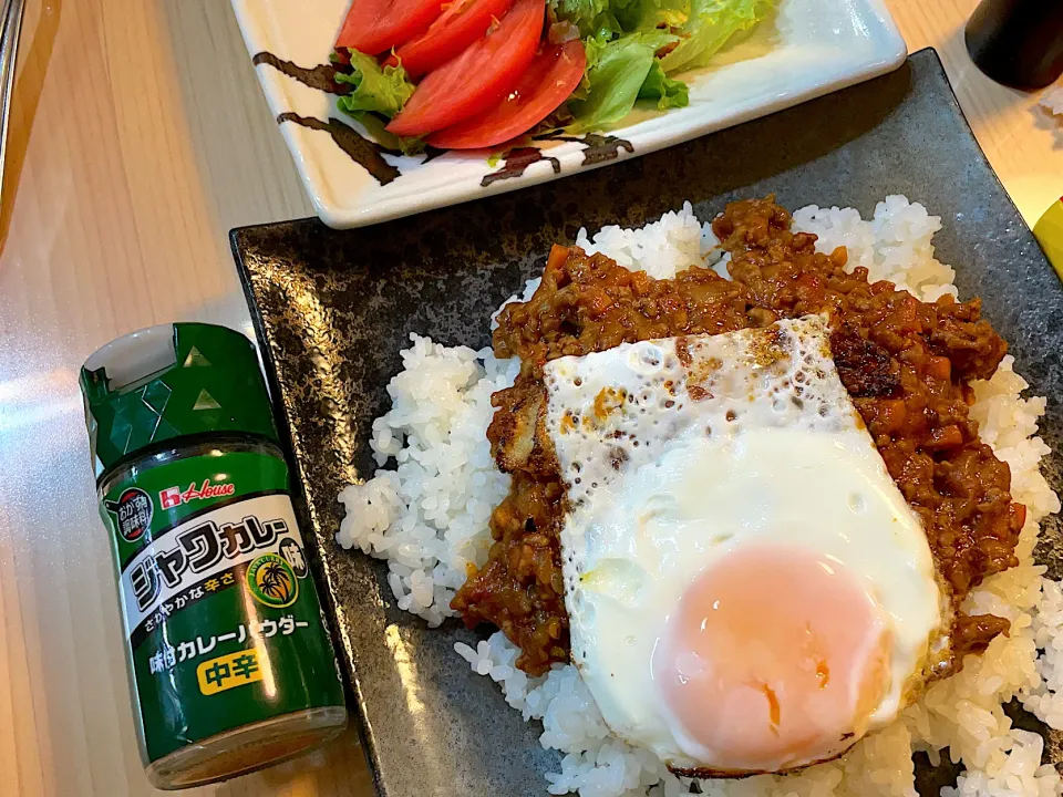 残暑厳しい今日はドライカレー🍛|かおたまさん