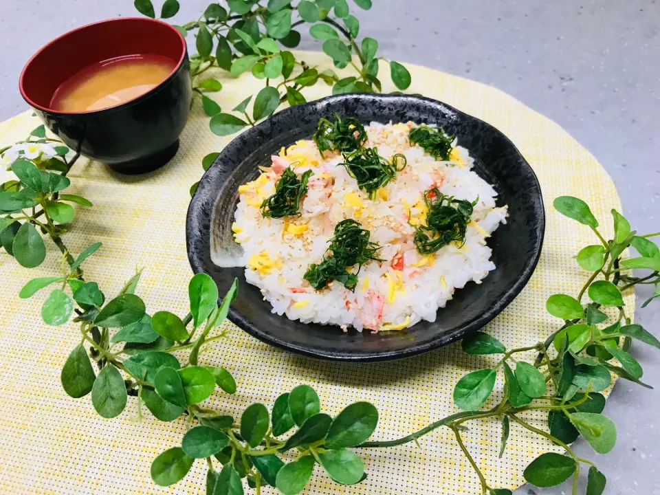 Snapdishの料理写真:☆Yumi☆さんの料理 混ぜ寿司🍀|バシュランさん