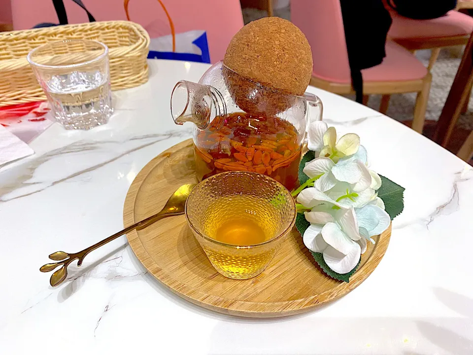 Goji Berry and red date herbal tea|skyblueさん