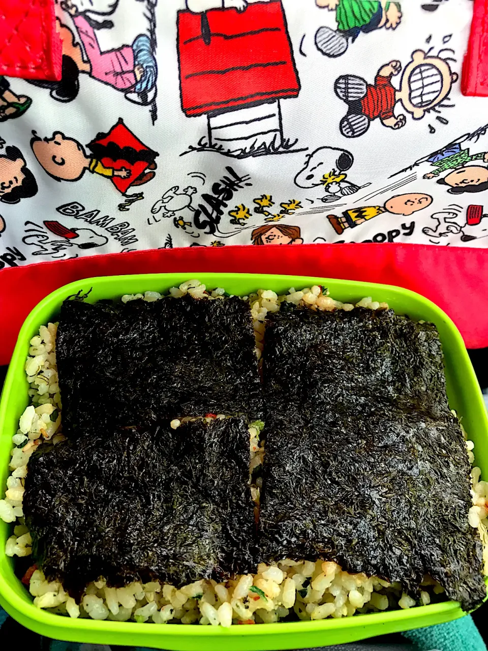 #昼飯　ロウカット玄米6つの海の恵みふりかけ混ぜご飯海苔段々弁当|ms903さん