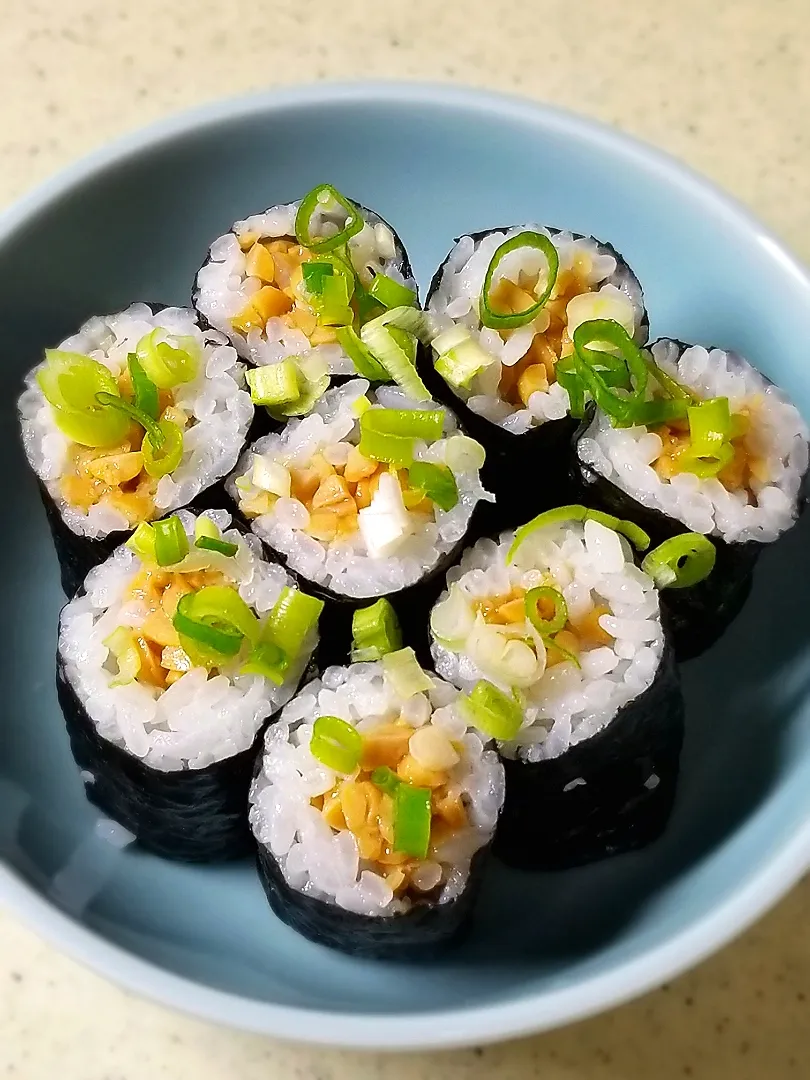 余った酢飯de納豆巻き|ぱんだのままんさん