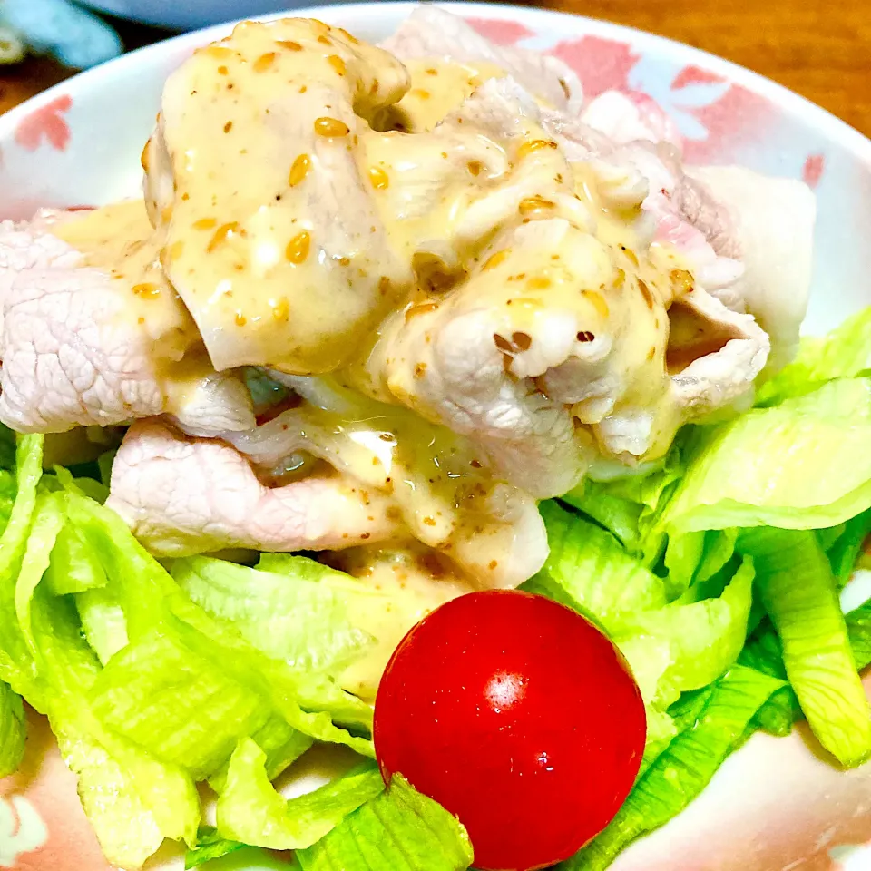 冷しゃぶサラダ🥗どんぐり豚のしゃぶしゃぶロース肉で柔らか美味しい✨|まいりさん