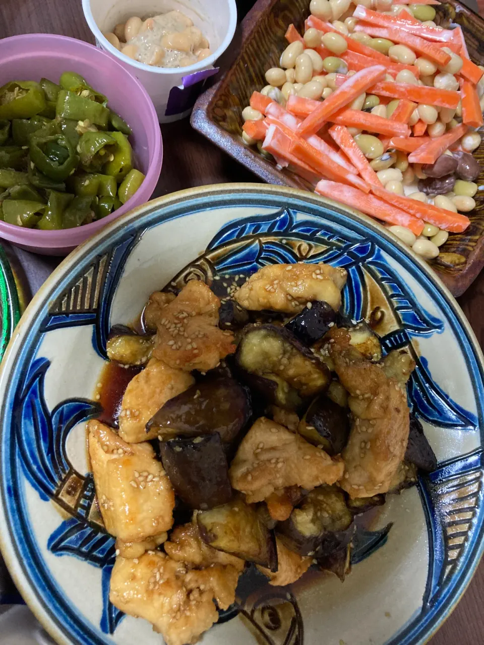 8月30日晩ご飯。とりむねと茄子南蛮、人参と豆のサラダ、万願寺とうがらし、納豆豆腐。|あやさん