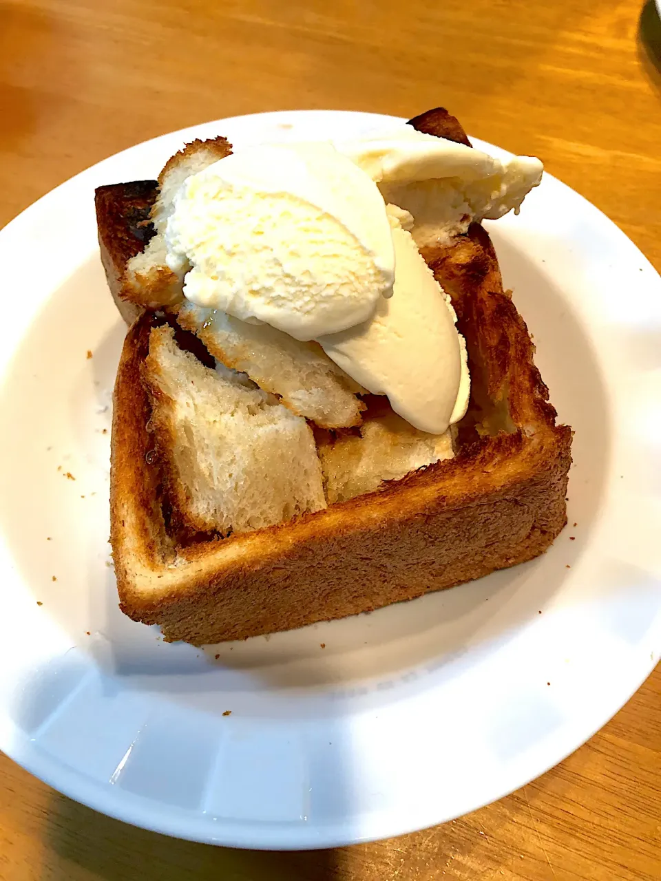 ハニートースト❤︎バニラアイスのせ|めぐみさん