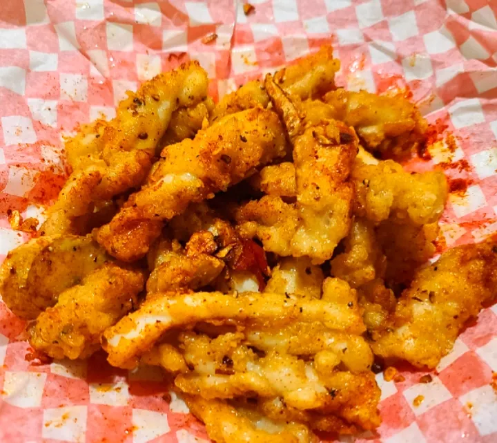 deep fried garlic and spicy squid|Sophieさん