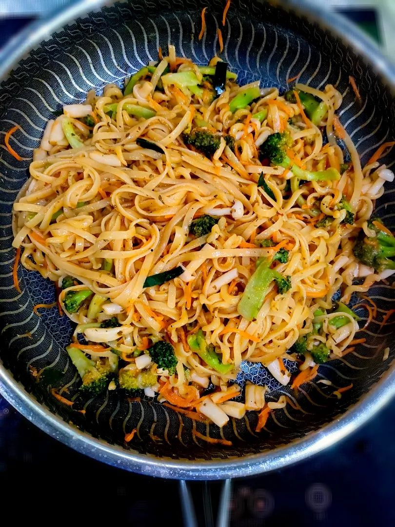 vegetarian tomyam spaghetti|Crystall Leongさん