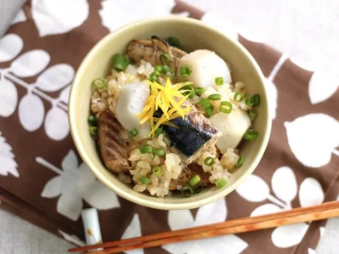 Snapdishの料理写真:里芋とサバの味噌風味釜飯|ヤマサ醤油公式アカウントさん