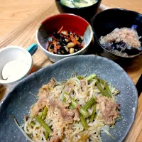 肉野菜炒め
ひじき
なすの揚げ浸し
煮卵
中華スープ|まいさん