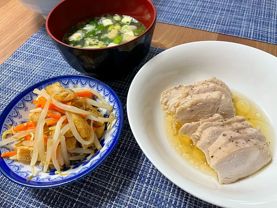 オイル鶏ハム
まやしと油揚げのごま和え|毎日ご飯さん