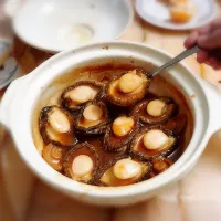 Snapdishの料理写真:Braised abalone in brown sauce|Antonyさん