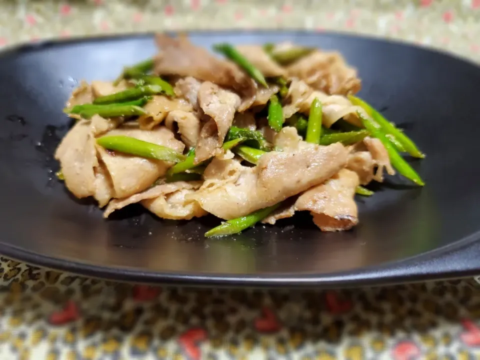 こくうまで御飯がすすむ！アスパラと豚肉のマヨ炒め|みよぱさん