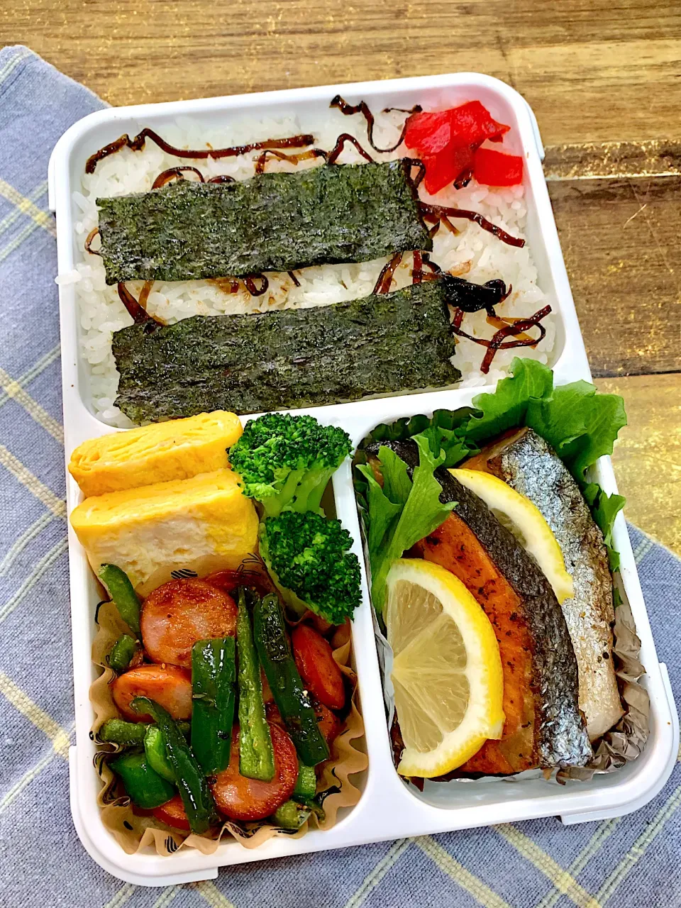 Snapdishの料理写真:9月2日＊シャケ弁当|rumi♪さん