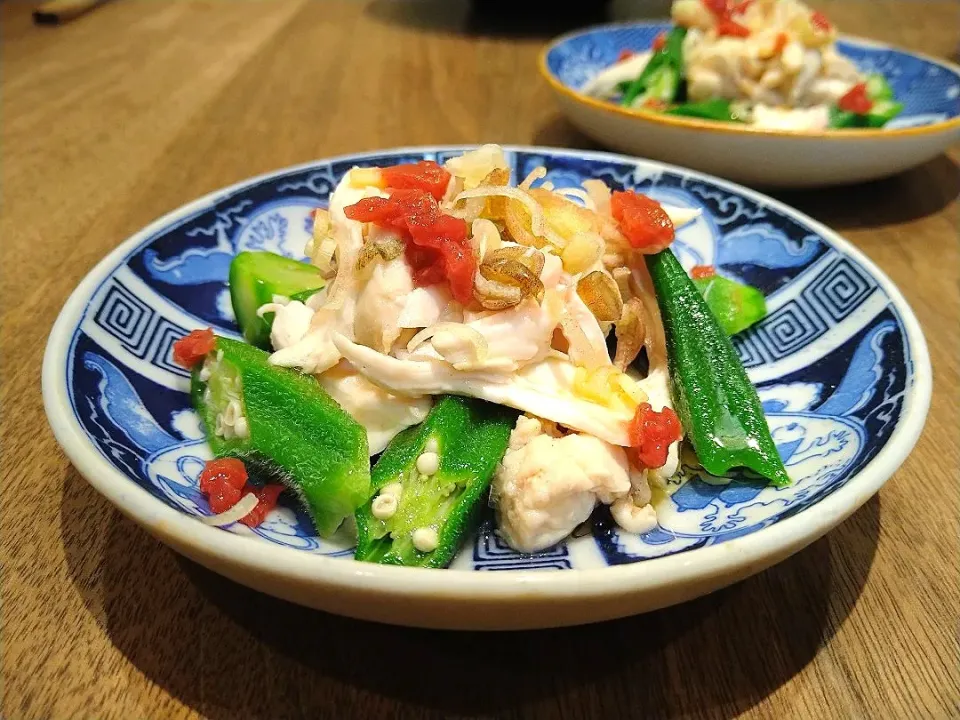 蒸し鶏とオクラの梅みょうが和え|古尾谷りかこさん