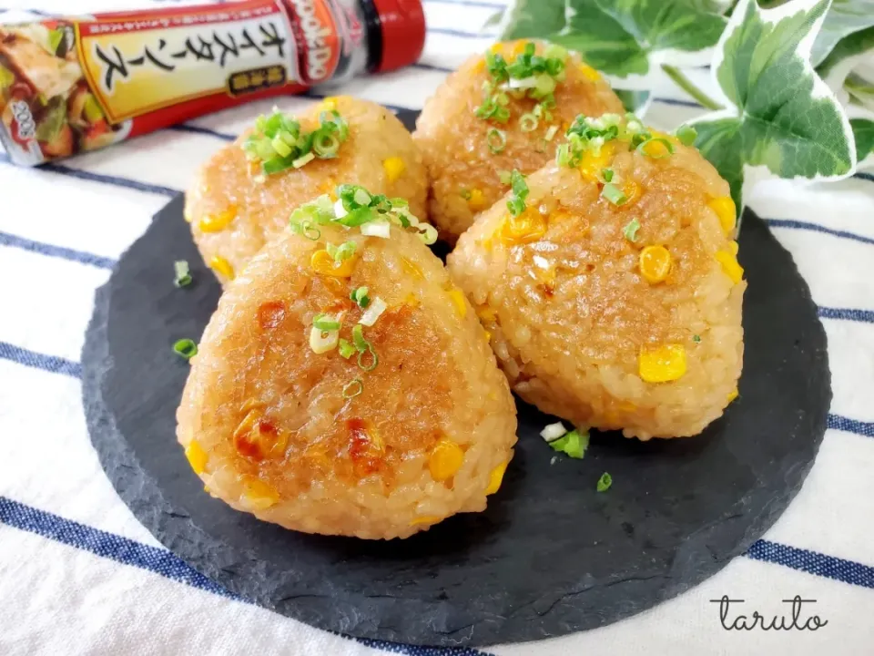 Snapdishの料理写真:からちゃんの♡中華風ツナコーン焼きおにぎり🍙|taruto⭐️さん