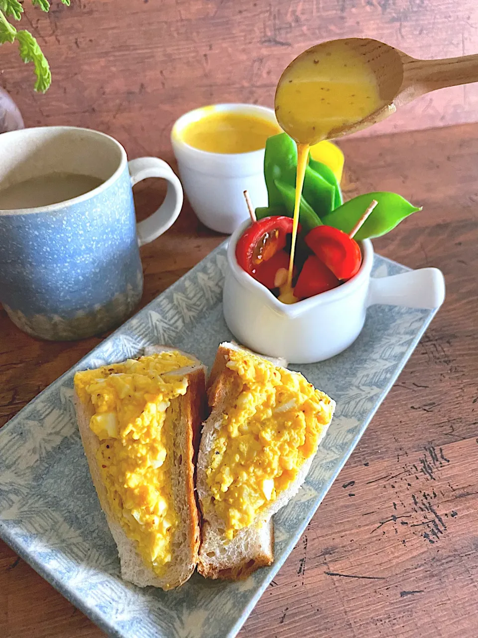 手作りマヨネーズから卵サンドでお昼ご飯|sonokoさん