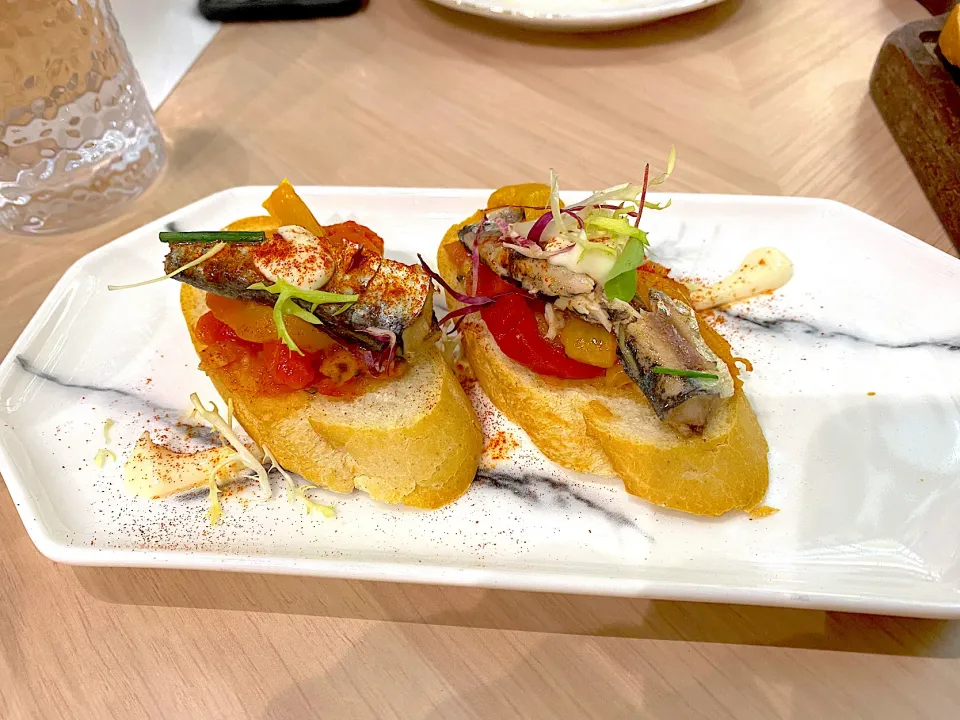 Mediterranean sardine and escalivada pinchos|skyblueさん