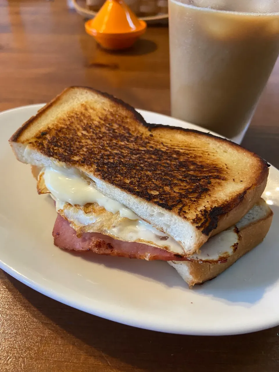 Snapdishの料理写真:9/4の朝食　ベーコンエッグチーズトースト|yoneさん