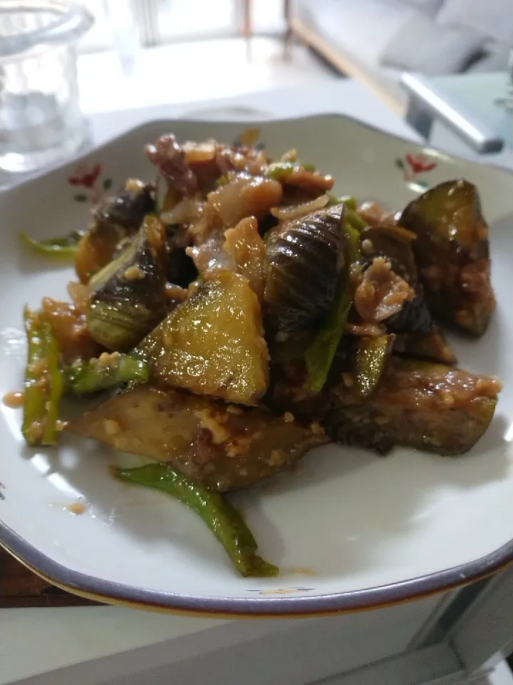 茄子と万願寺とうがらしの味噌炒め|食事メモメモさん