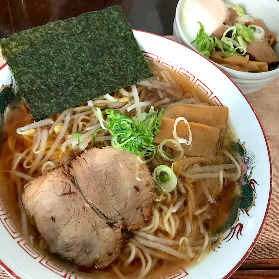 醤油ラーメンと温玉ご飯|純さん