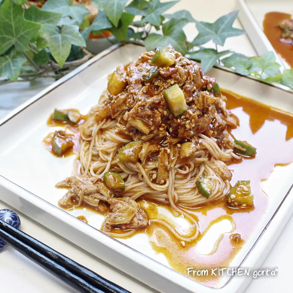 Snapdishの料理写真:食べ収め✨ピリ辛そうめん♬棒棒鶏風|gonta*さん