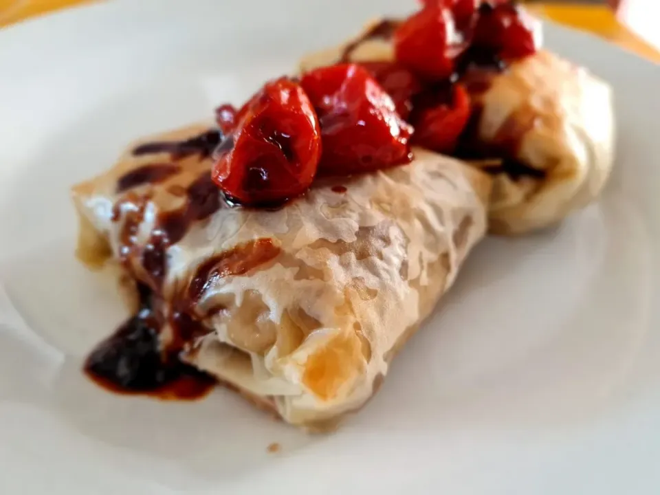 Mushroom phyllo parcels with sweet cherry tomatoes|Zaakirah Hattasさん