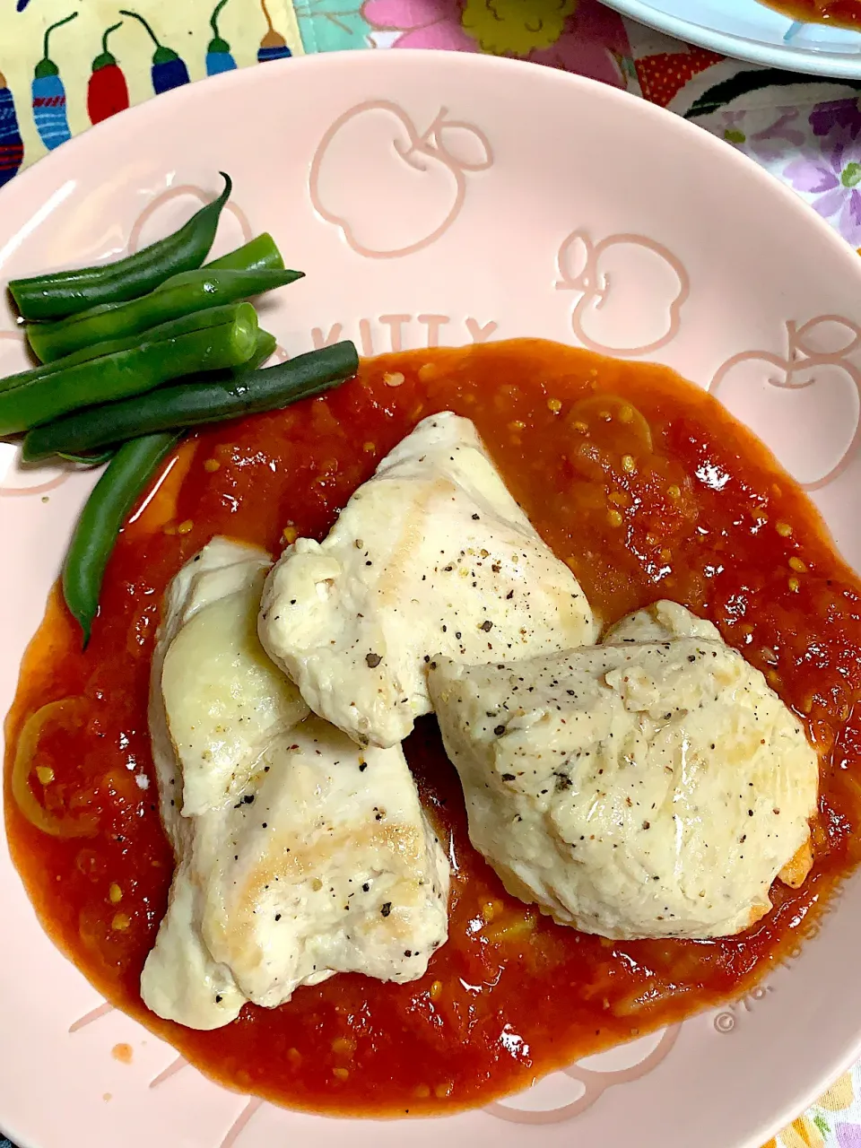 鶏むね肉に手作りトマトソース🍅|イタパセさん