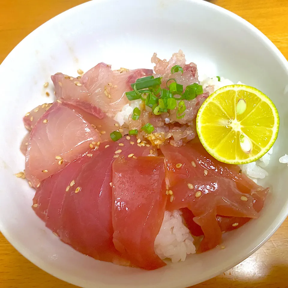 漬け丼(カンパチ、マグロ)|お父ちゃんファミリーさん