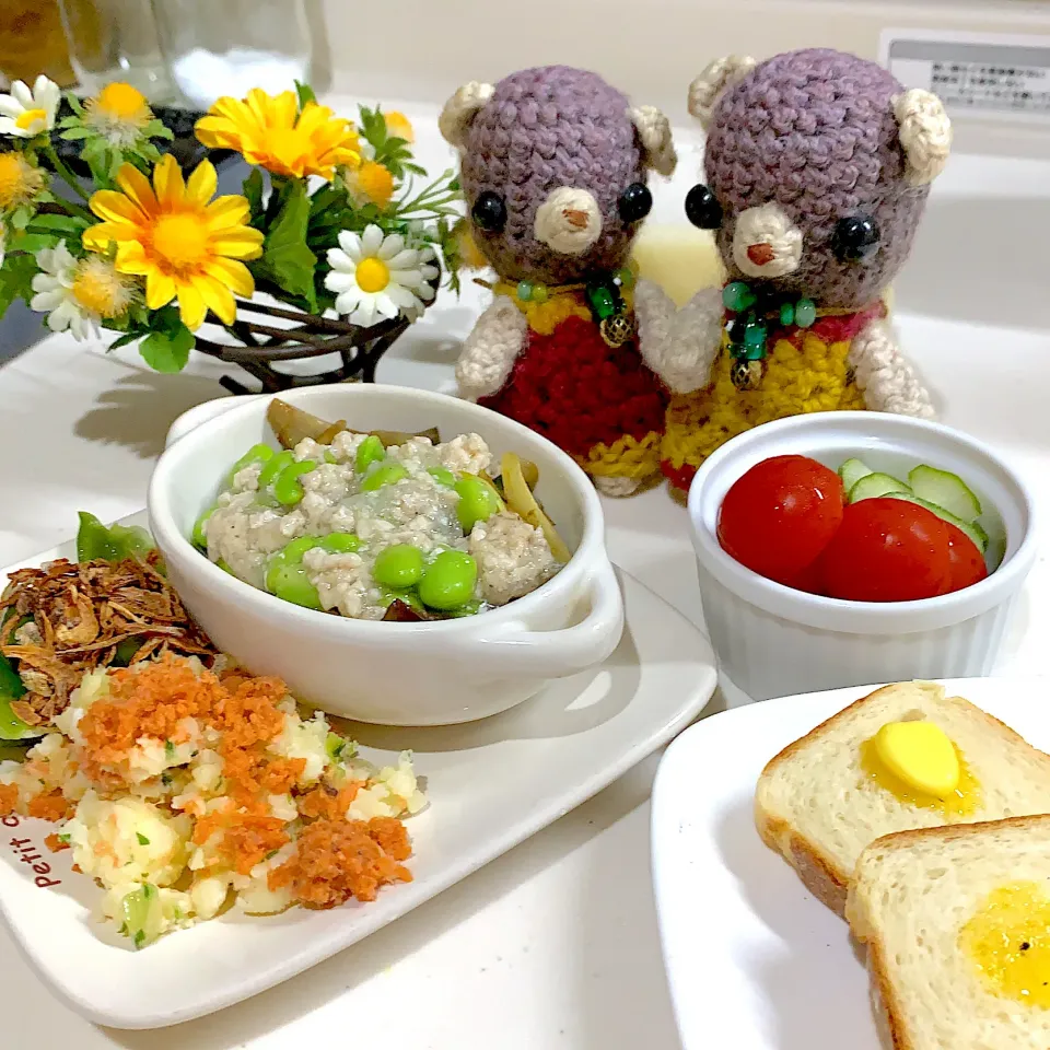 Snapdishの料理写真:お昼ごぱん( ´ ▽ ` )|chagashiさん