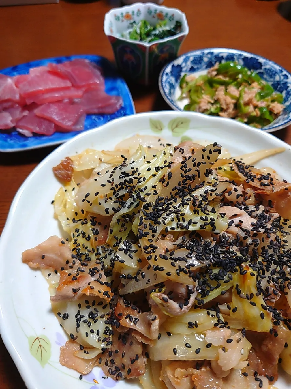 豚バラのキャベツの味噌炒め
ピーマンとツナ和え
ほうれん草としらす和え
刺し身|ぱやさん